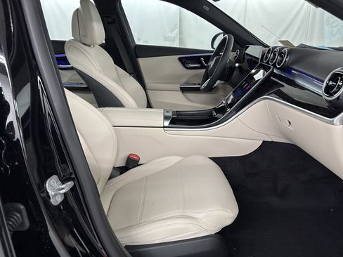 Certified 2025 Mercedes-Benz C 300 Sedan image 32