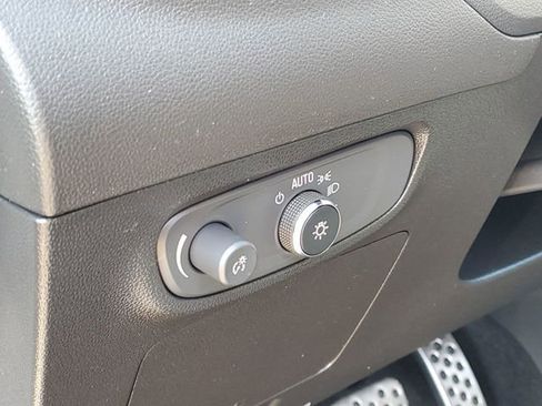 Used 2024 Buick Encore GX Preferred image 8