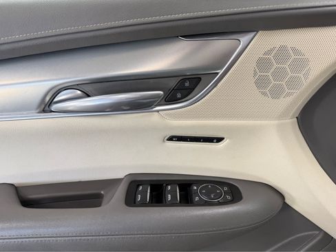 Used 2019 Cadillac XT5 Luxury image 10