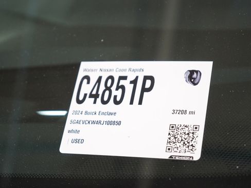 Used 2024 Buick Enclave Avenir w/ Avenir Technology Package image 30