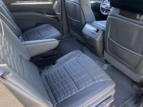 Certified 2025 Cadillac Escalade V w/ LPO, ONYX Package image 15