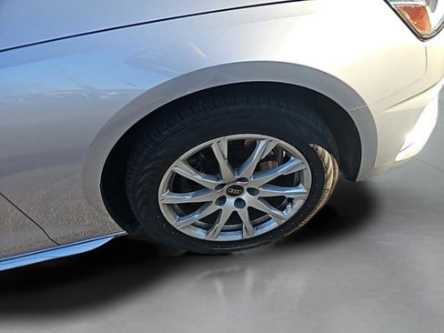 Used 2023 Audi A4 2.0T Premium w/ Convenience Package image 16