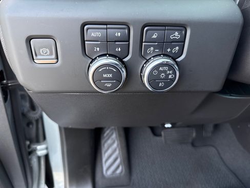 Used 2023 GMC Sierra 1500 Denali AWD/4WD image 26