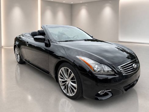 Used 2013 INFINITI G37 Convertible w/ Premium Pkg RWD image 1