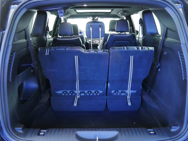 Certified 2025 Chrysler Pacifica Limited FWD image 16