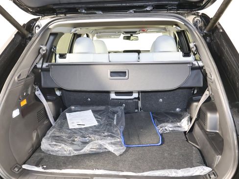 Used 2025 Mitsubishi Outlander SEL image 16