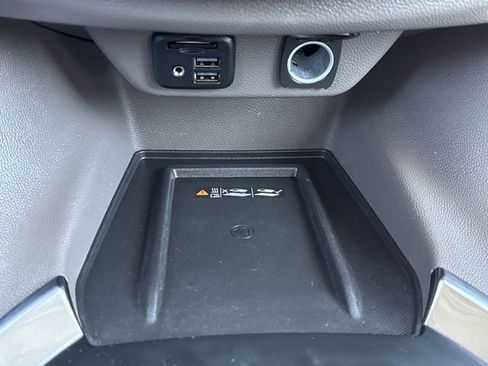 Used 2021 Chevrolet Traverse Premier image 25