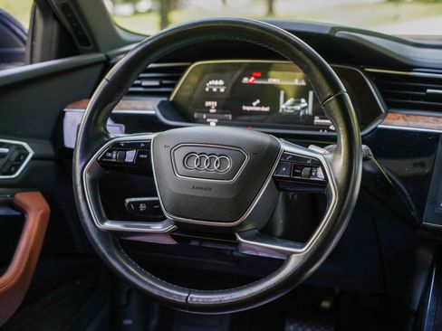 Used 2022 Audi e-tron Premium Plus AWD/4WD image 15