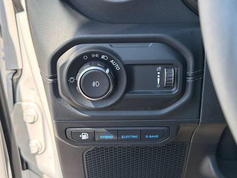 Used 2024 Jeep Wrangler High Altitude AWD/4WD image 25