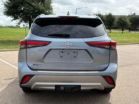 Used 2022 Toyota Highlander Platinum AWD/4WD image 5