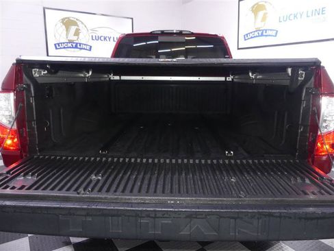 Used 2016 Nissan Titan SV AWD/4WD image 9
