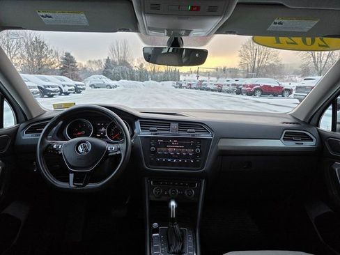 Used 2021 Volkswagen Tiguan SE AWD/4WD image 18