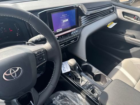 New 2026 Toyota Camry SE AWD/4WD image 24