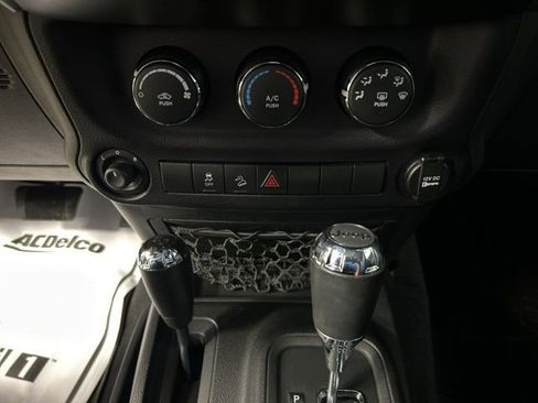 Used 2014 Jeep Wrangler Unlimited Sport w/ Quick Order Package 24S image 19