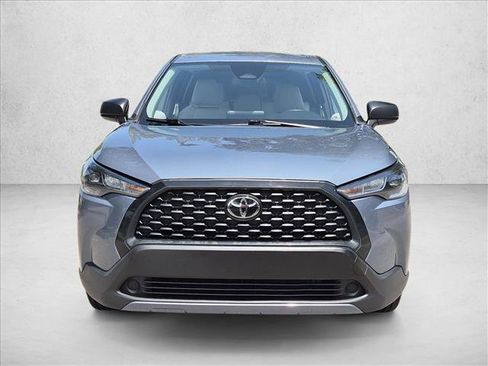 Used 2024 Toyota Corolla Cross L FWD image 2