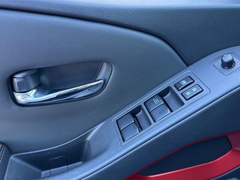 Used 2024 Nissan Frontier Pro-X w/ Technology Package image 11