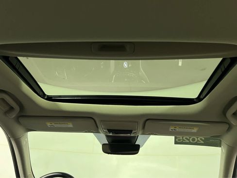 Used 2025 Acura TLX w/ Technology Package image 14