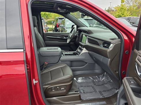 Certified 2024 GMC Yukon Denali image 36