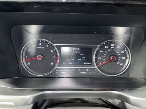 Used 2023 Kia Sorento LX FWD image 21