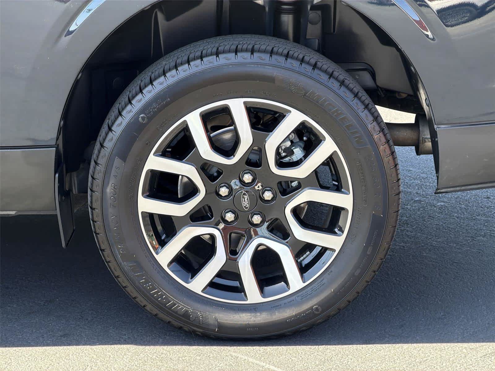 Used 2022 Ford Maverick Lariat w/ Lariat Luxury Package FWD image 9