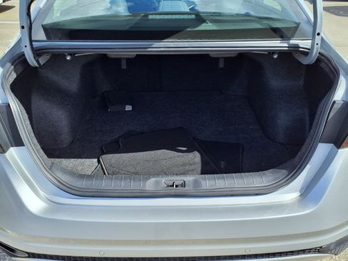 Used 2024 Nissan Altima 2.5 SV FWD image 19