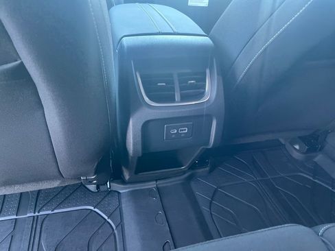 New 2025 Chevrolet Blazer LT w/ Midnight/Sport Edition image 25