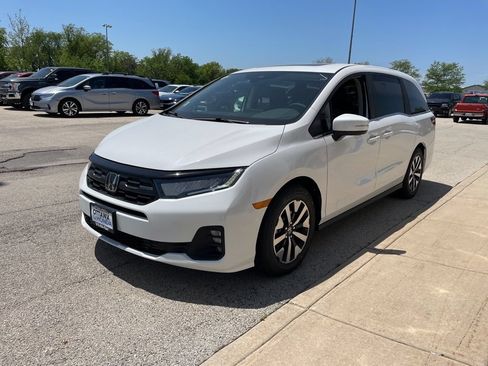 New 2026 Honda Odyssey EX-L image 2