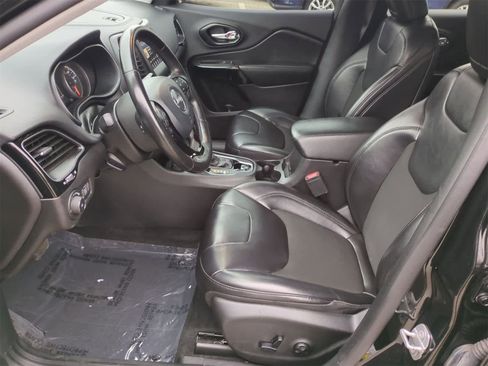 Certified 2020 Jeep Cherokee Latitude Plus image 16