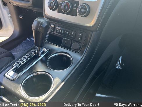 Used 2016 GMC Acadia SLE image 19