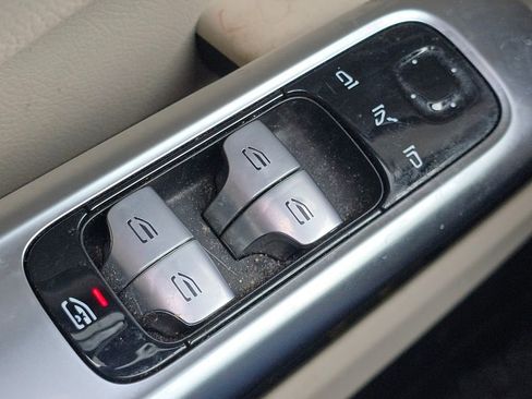 Used 2022 Mercedes-Benz C 300 4MATIC Sedan image 25