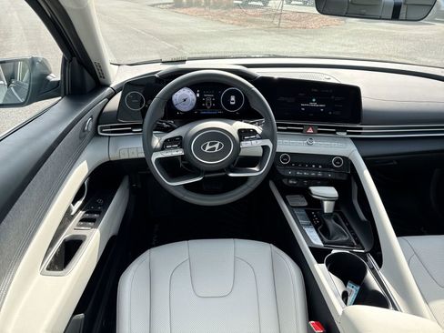 New 2026 Hyundai Elantra Limited FWD image 16