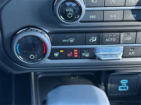 New 2025 Ford Bronco Badlands image 28