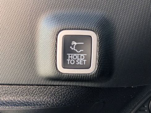 New 2026 Jeep Grand Cherokee Altitude image 15