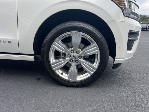 Certified 2022 Ford Expedition Max Platinum image 10
