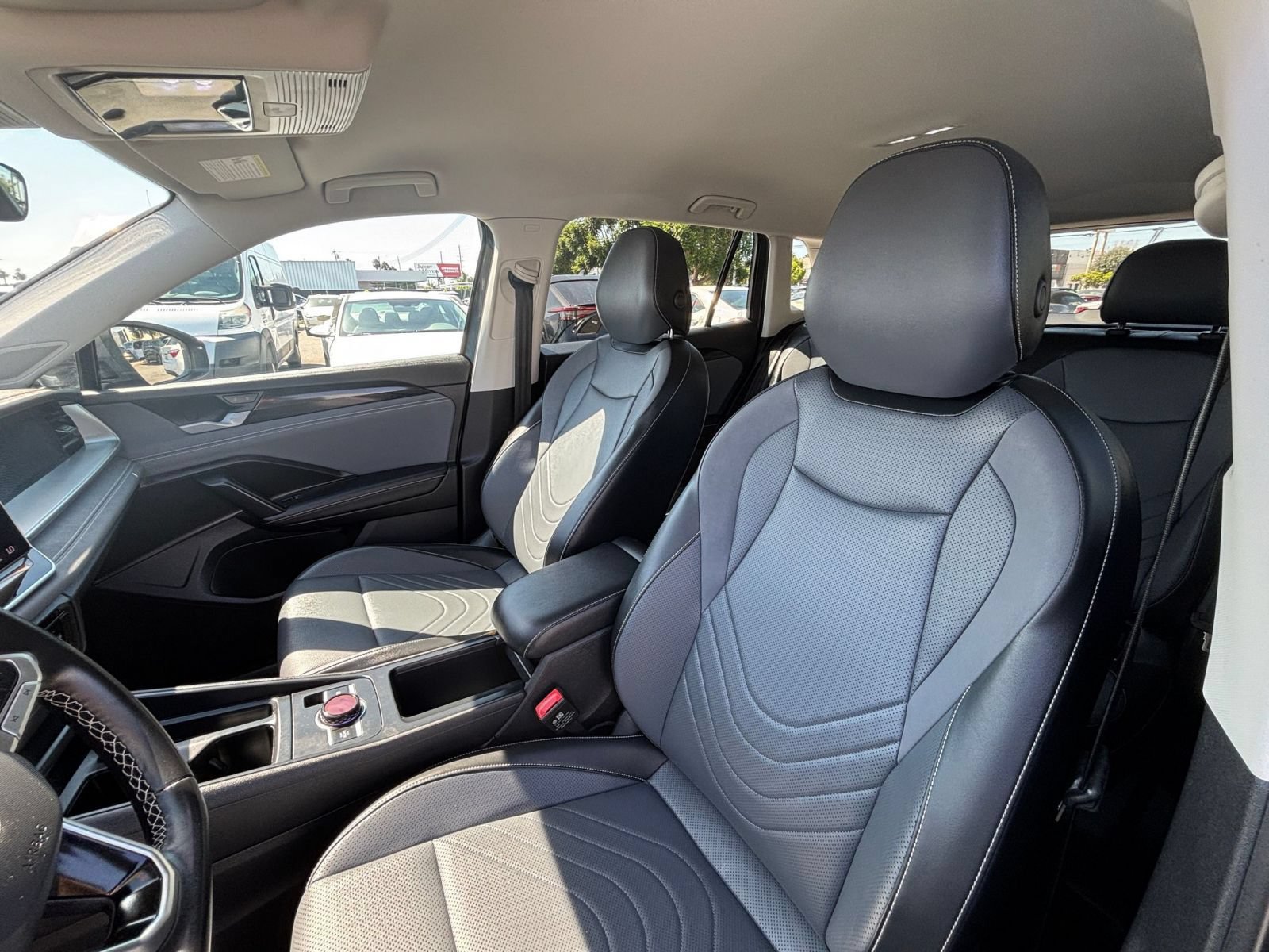 Used 2026 Volkswagen Tiguan SE AWD/4WD image 49