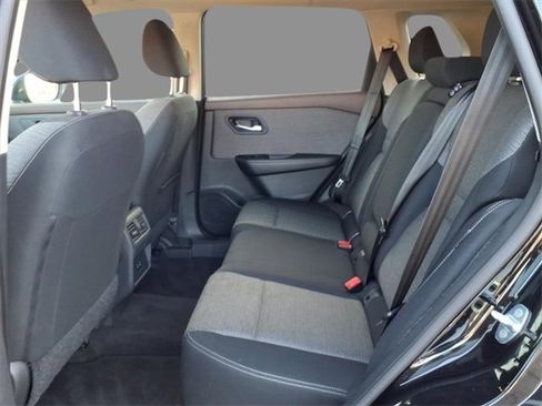 Certified 2023 Nissan Rogue SV image 32