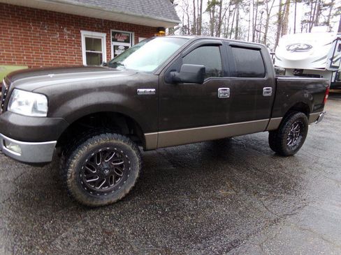 Used 2005 Ford F150 4x4 SuperCrew image 2