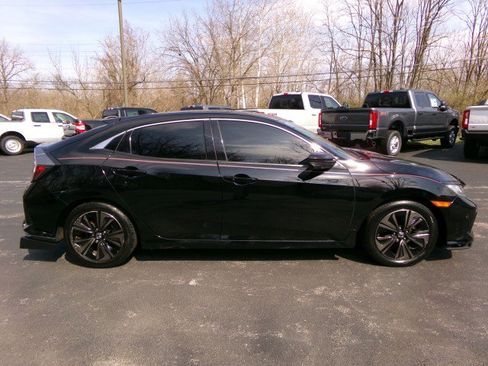 Used 2018 Honda Civic EX image 10