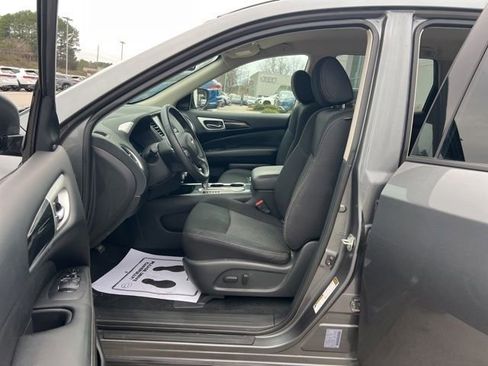 Used 2020 Nissan Pathfinder SV image 27