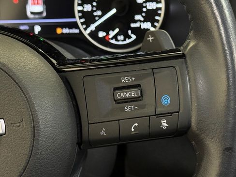 Used 2023 Nissan Rogue SL w/ SL Premium Package image 32