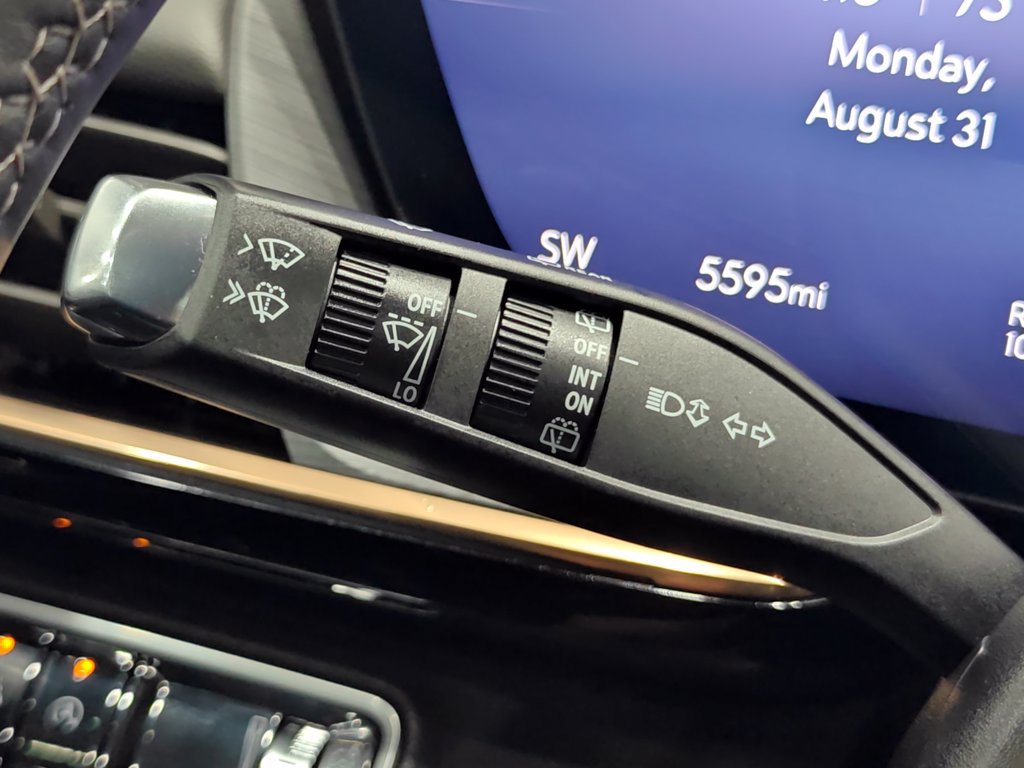 Used 2026 Buick Envision Avenir AWD/4WD image 57