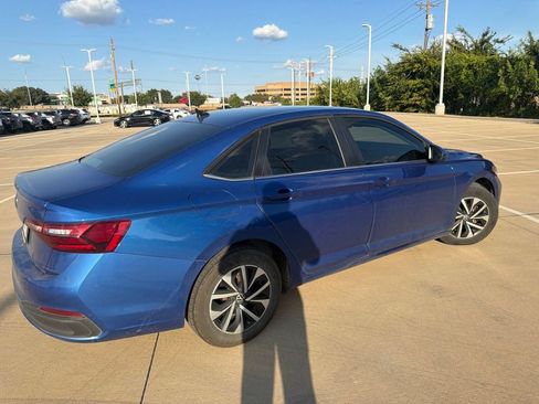 Used 2023 Volkswagen Jetta S FWD image 3
