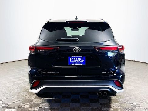 Certified 2025 Toyota Highlander XSE AWD/4WD image 7