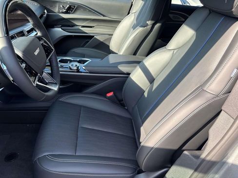 New 2026 Cadillac Lyriq V image 22