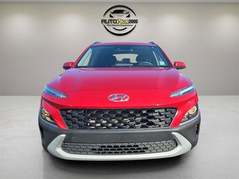 Used 2023 Hyundai Kona SEL image 2