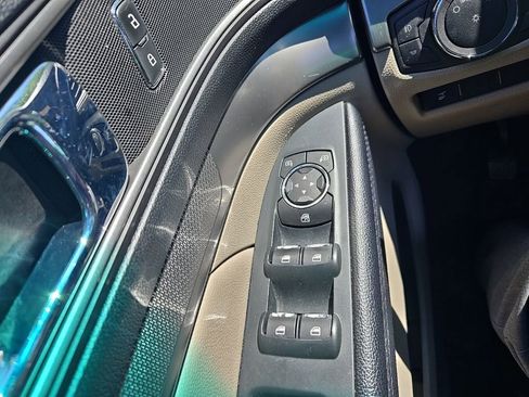 Used 2018 Ford Explorer XLT w/ Equipment Group 202A AWD/4WD image 24