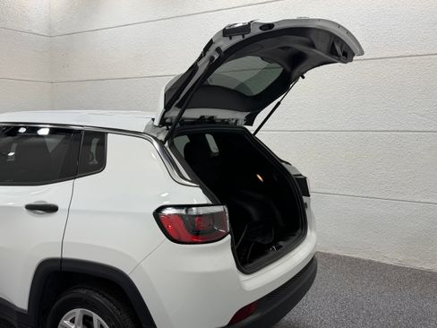 Used 2025 Jeep Compass Sport AWD/4WD image 23