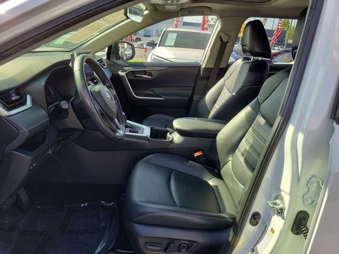 Used 2023 Toyota RAV4 XLE Premium image 19