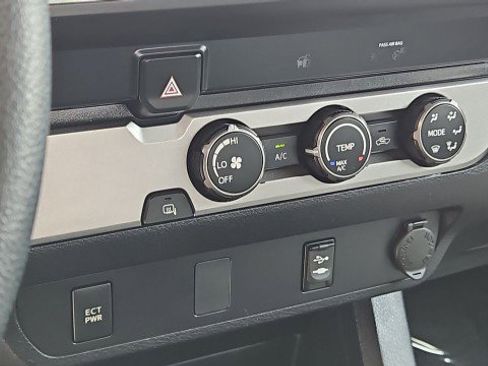 Used 2019 Toyota Tacoma SR RWD image 16