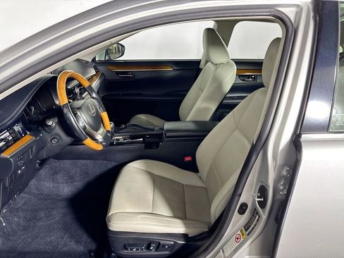 Used 2013 Lexus ES 300h w/ Premium Pkg FWD image 11